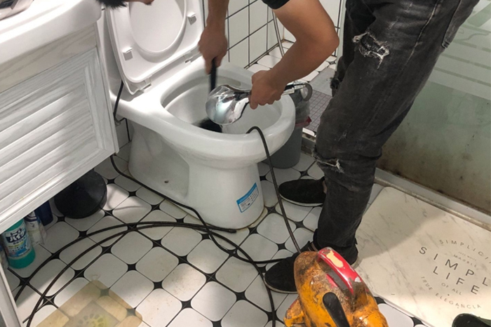 长坡镇疏通下水道