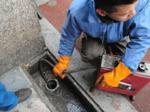 长坡镇疏通下水道